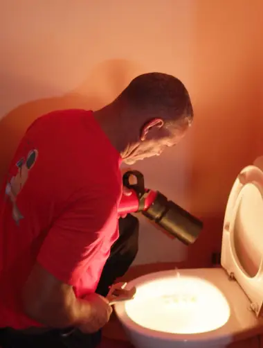 Pour éviter que vos toilettes deviennent un film d'horreur 3 film horreur plombier Aix-en-Provence, Avignon, Nîmes et Salon-de-Provence