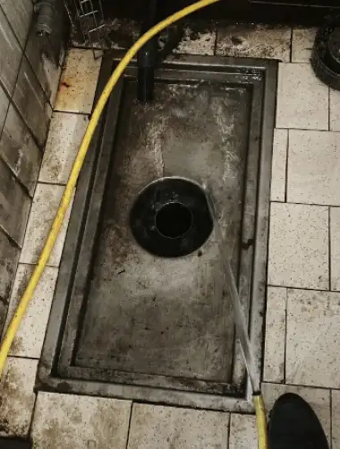 Débouchage de canalisation à Jonquières-Saint-Vincent 3 Jonquieres Saint Vincent douche apres les deboucheurs reunis plombier