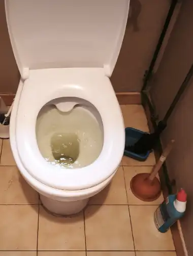 Débouchage de canalisation à Cabannes 8 urgence plombier wc bouchee cabannes les deboucheurs reunis